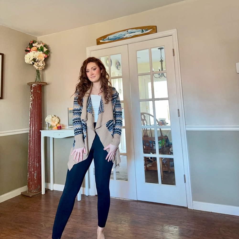 Cozy Open-Front Knit Cardigan in Beige & Navy